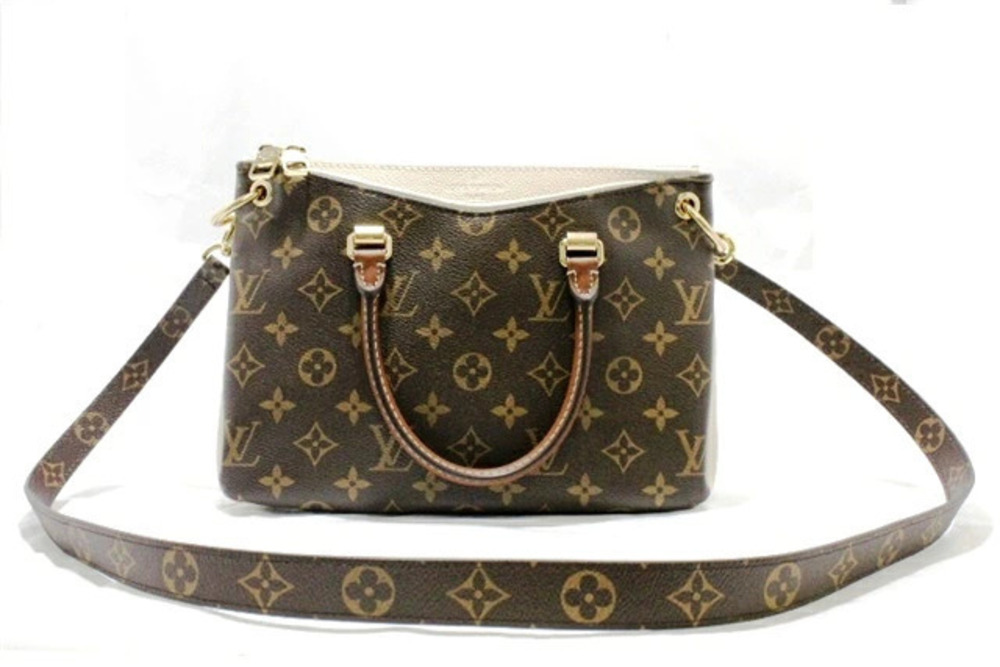 LOUIS VUITTON Handbag Pallas Monogram Cream